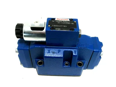 NEW REXROTH R900915069 CONTROL VALVE R900927874 4WE6D62/EG24N9K4/B10