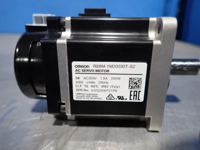 NEW OMRON R88M1M20030TS2