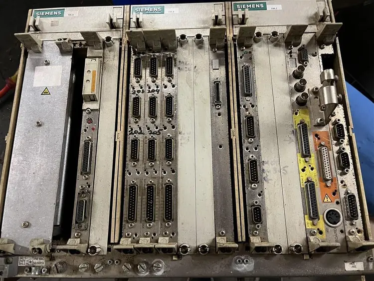 Used SIEMENS 6FC5101-0AB01-0AA0 + 6FC5100-0AB01-0AA1 Misc Electrical & Power Parts BE | Apt International N.V #363674