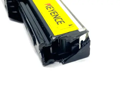 Used KEYENCE Safety Light Curtain Transmitter Slim Type 24 Beam Axes Light Curtains & Grids Michigan US | Maverick Industrial Sales #1392718