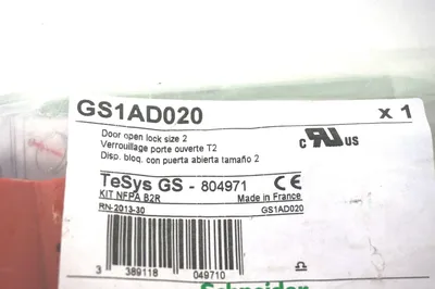 NEW SCHNEIDER ELECTRIC GS1-AD-020 HANDLE KIT GS1AD020