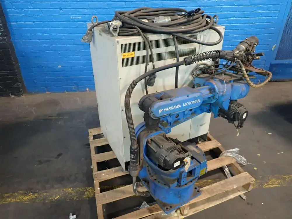 USED 2012 YASKAWA MOTOMAN MH6
