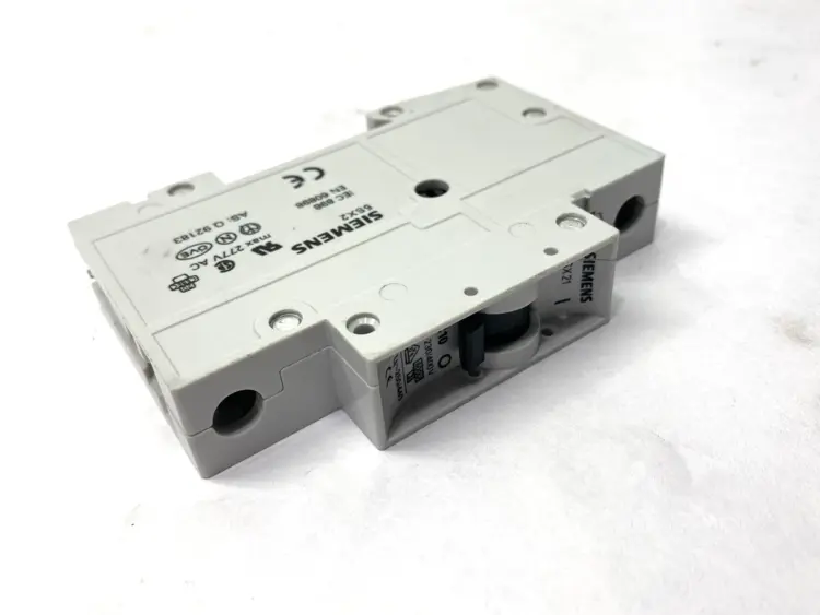 Used SIEMENS MINIATURE CIRCUIT BREAKER 277VAC Circuit Breakers Michigan US | Maverick Industrial Sales #1090437