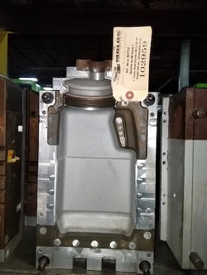 96 oz Lubricant Bottle mold