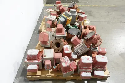 2 PALLETS OF ASSORTED MAXON NATURAL GAS STO VENT VALVES