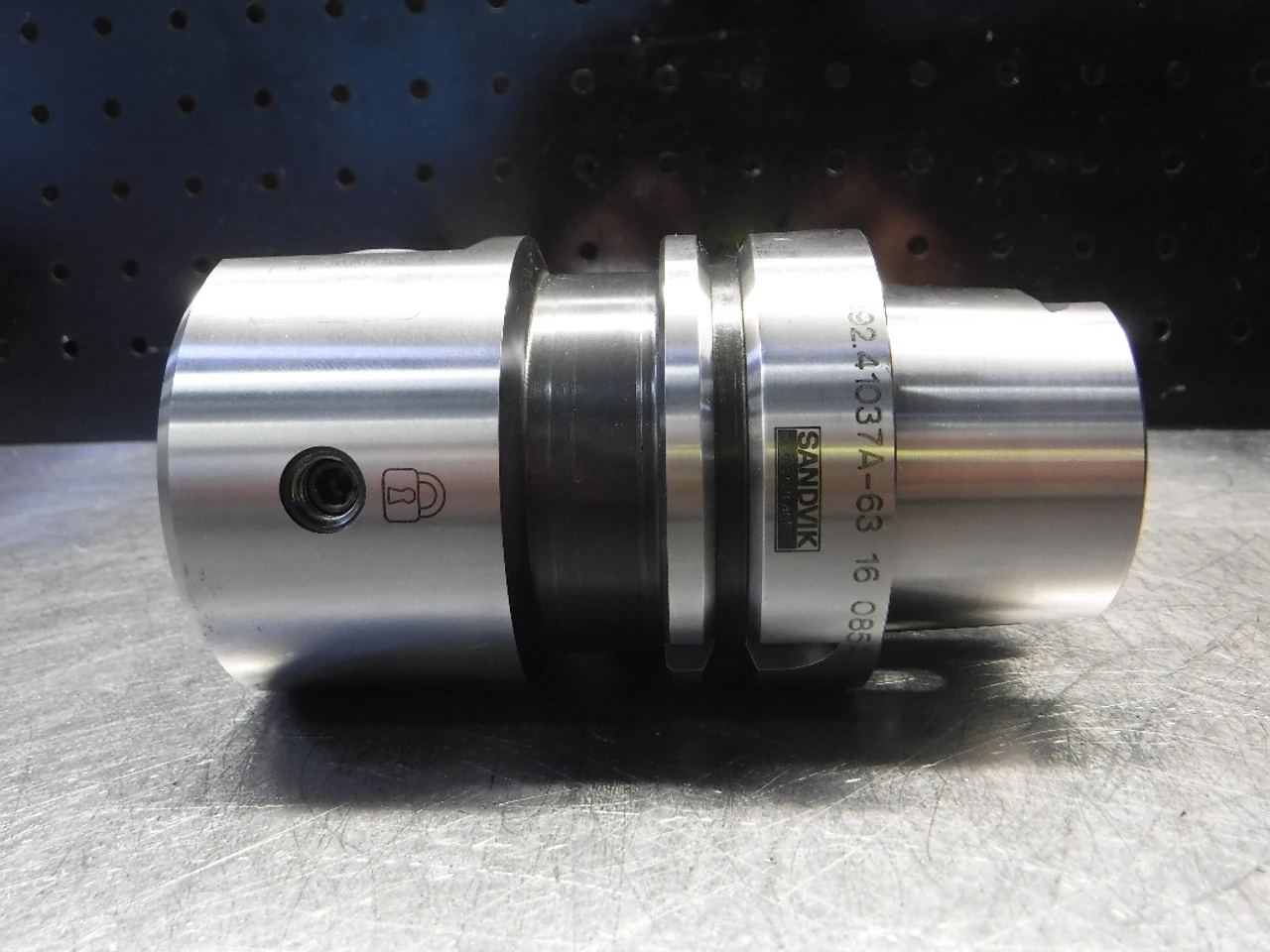 Sandvik HSK63A Boring Bar Head 3mm-32mm Rang 392.41037A-63 16 085A (LOC3118D)