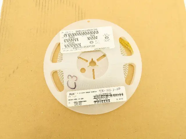 Kyocera 0805YD105KAT2A Ceramic Capacitors 1 µF 16V Surface Mount