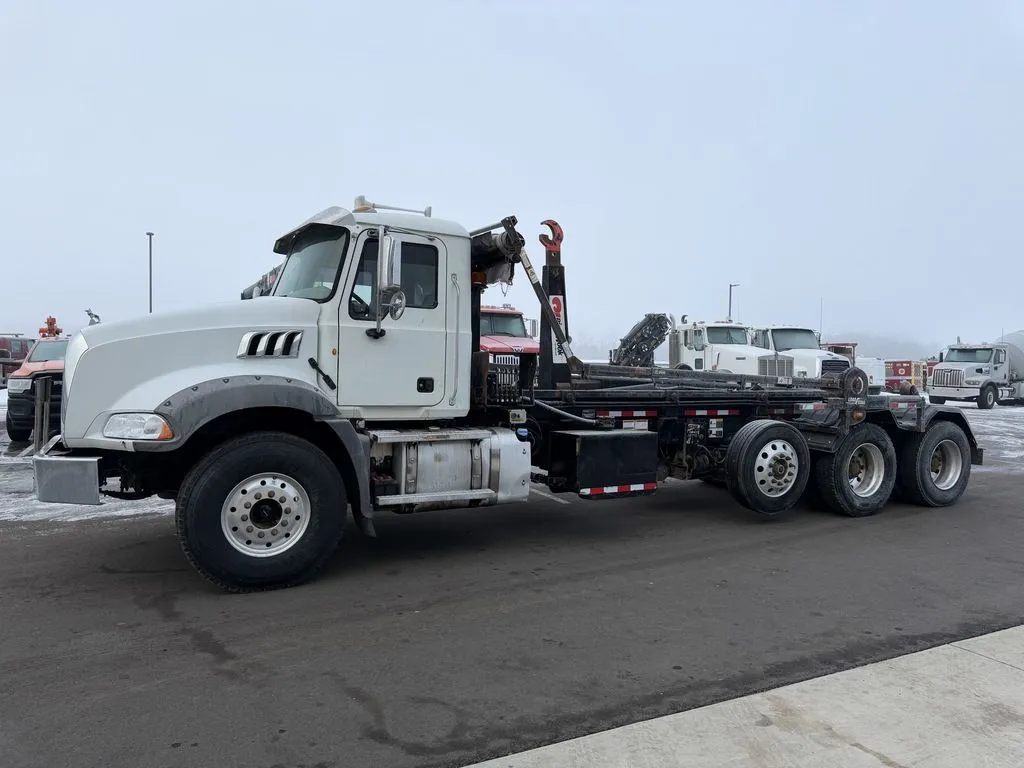 Used 2020 MACK GRANITE GALBREATH Hooklifts & Roll-Offs Minnesota US | Carco Truck & Equipment #1514013