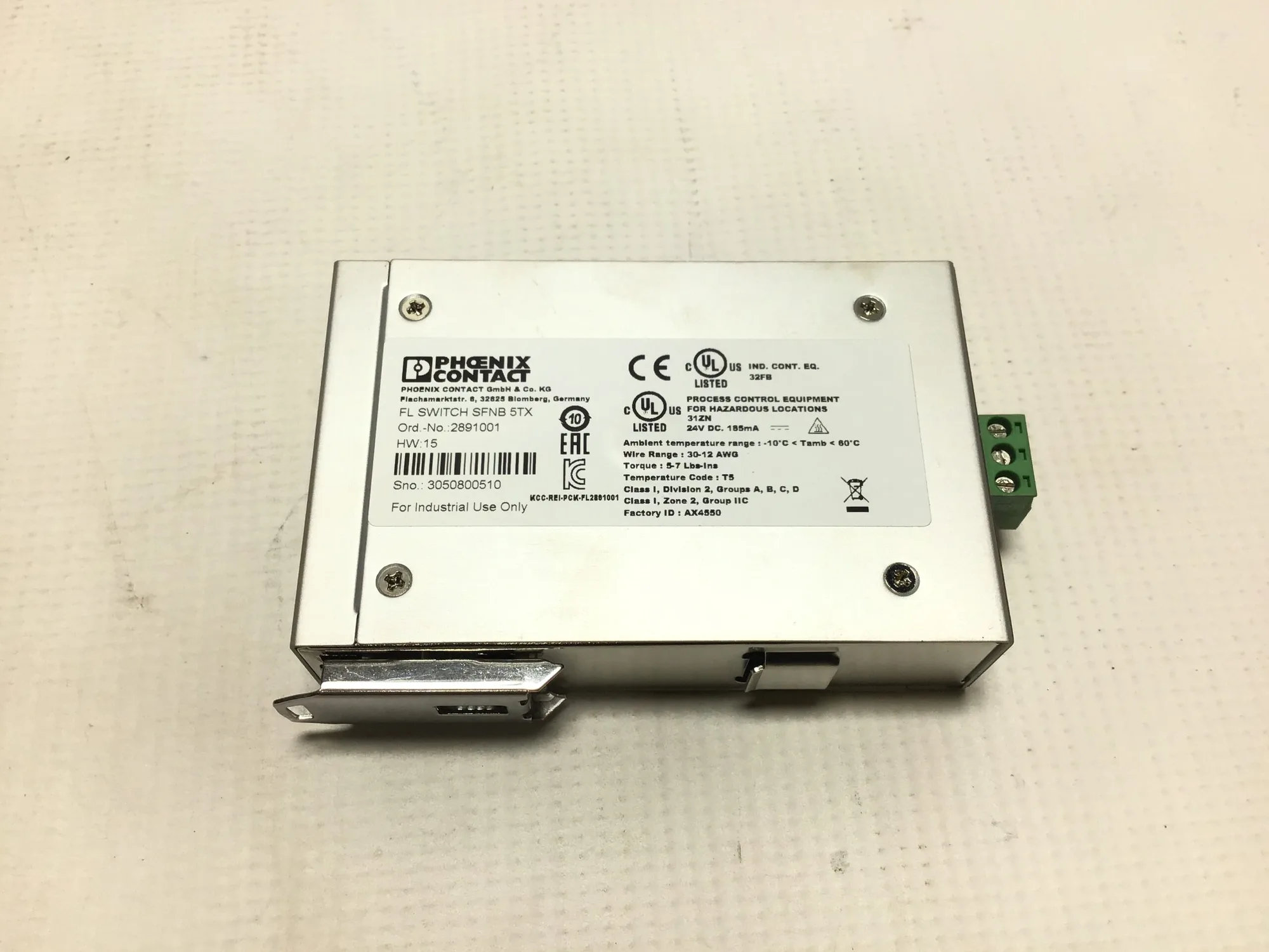 Phoenix Contact SFNB 5TX Ethernet Switch Module 24VDC 5-7 Torque 30-12AWG 185mA