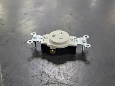 NEW LEVITON T5020-W
