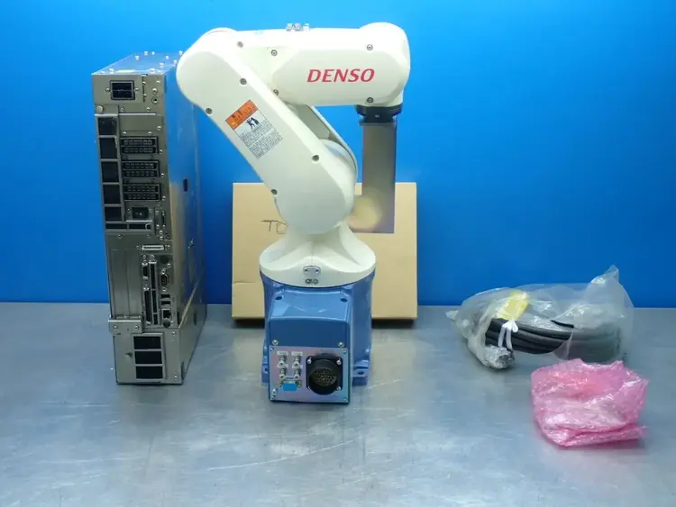 Used DENSO RC8VPA0NNNMNINNN Robots Ohio US | HGR 24 #729484