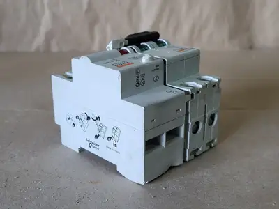 Used MERLIN GERIN C60N Switchgears British Columbia CA | Lenmark #239037