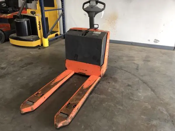 Used 2004 TOYOTA 7HBW23 Pallet Jacks South Carolina US | Zoom Lifts & Equipment #1181188