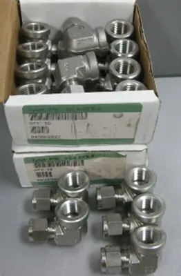QTY. 25. TYLOK CBC-LOK SS-6-DFE-6 DFE 90 DEG DOUBL...
