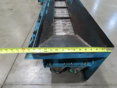 Tsubaki CNC Chip Conveyor 84" Infeed 44" Discharge 220V 3PH w/Coolant Tank Pump