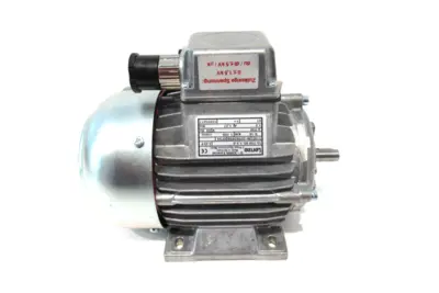 NEW LENZE 13.750.65.1.3.0 3 PHASE ASYNCHRONOUS MOTOR 230V 02563653