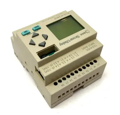 USED IDEC SMARTRELAY PROGRAMMABLE CPU 8XDC INPUT, 4XRELAY/10A OUTPUT