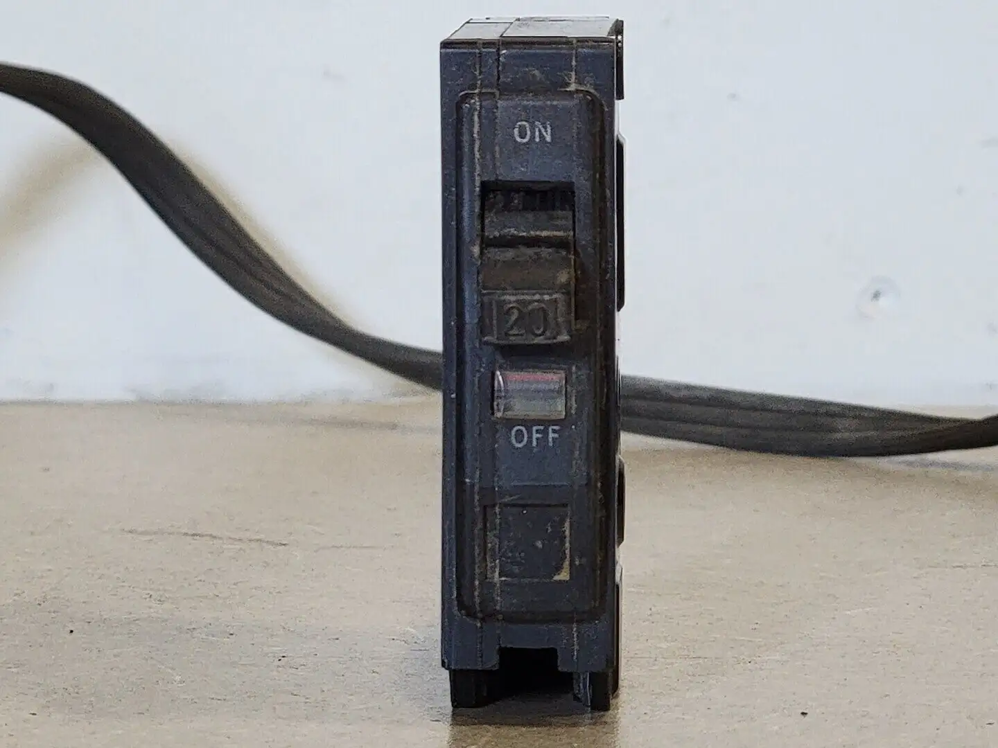 USED SQUARE D QO120