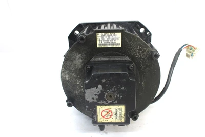 USED YASKAWA ELECTRIC SGMRS-06A2B-YR11