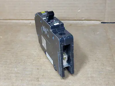 Used SCHNEIDER ELECTRIC EDB16015 Switchgears British Columbia CA | Lenmark #913576