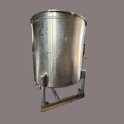 650L S/S Enclosed Mix Tank 0.25 kw