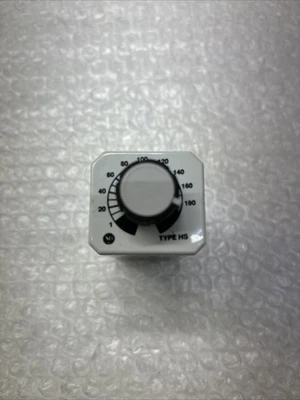 NEW ALLEN BRADLEY 700-HS12BA1