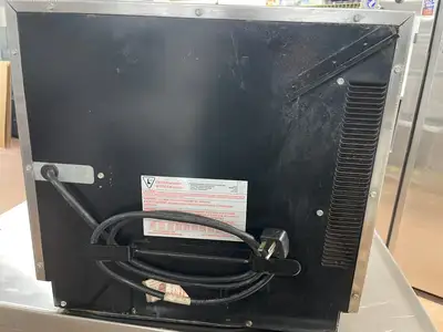 Used Amana Used Amana RC17SD2OSI Commercial Heavy Volume Microwave 208/230V 1700W - RK Ovens Illinois US | Falcon Restaurant Supply #1375013