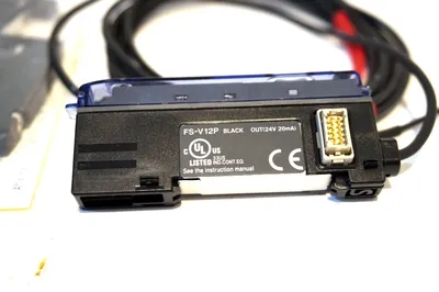 NEW KEYENCE FS-V12P FIBER OPTIC AMPLIFIER FSV12P