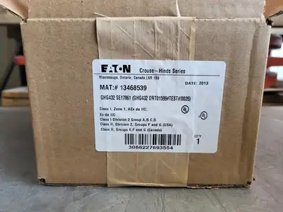 NEW CROUSE-HINDS GHG432 SE17861