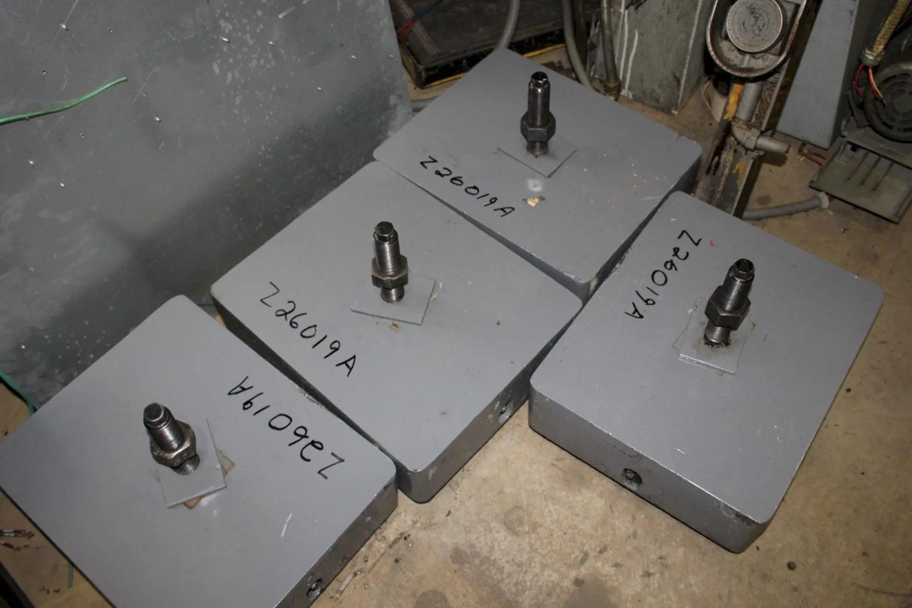 Used VIBRO DYNAMIC 16M2100 Isolation Pads Ohio US | D & D Industries #1411828