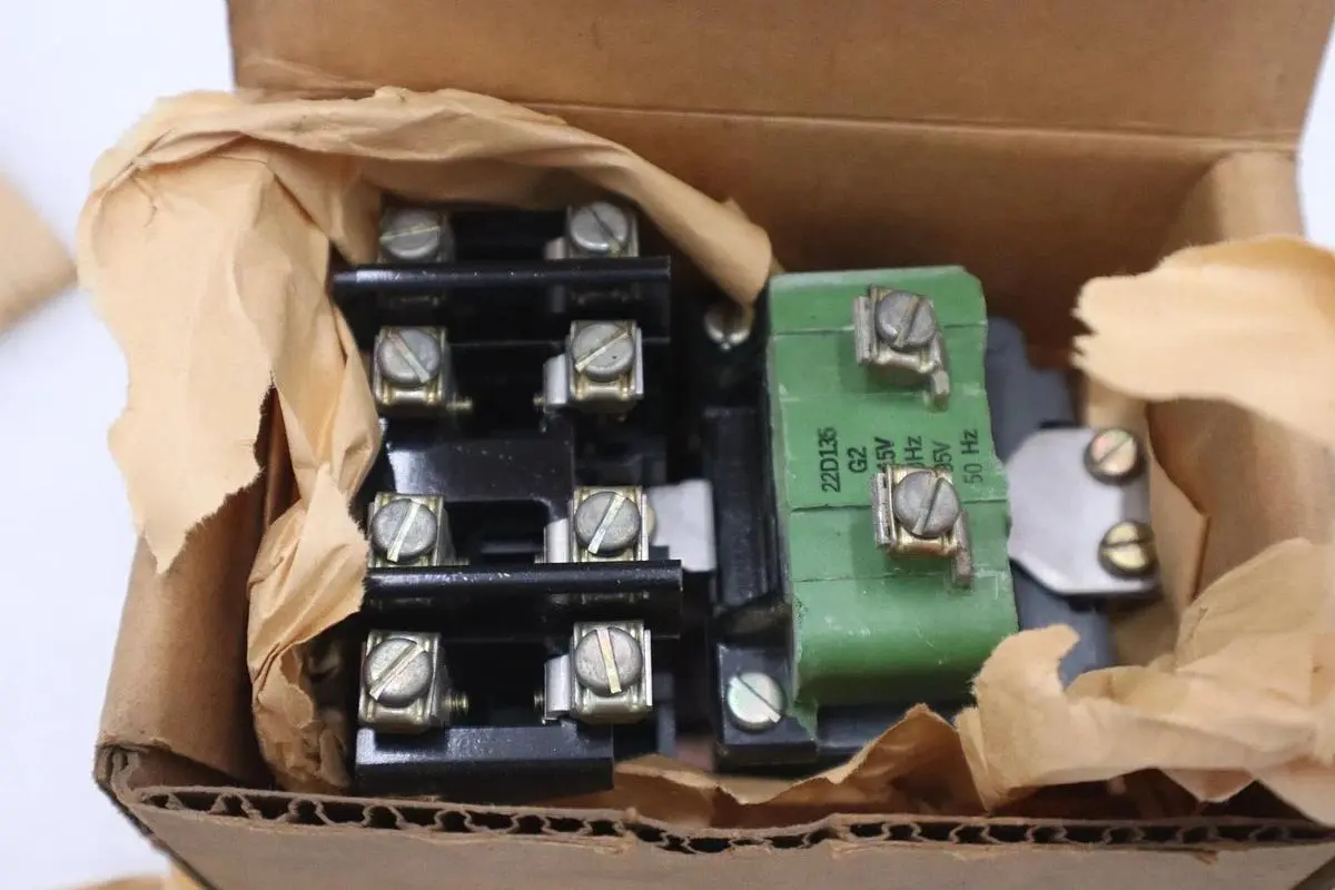 NEW OPEN BOX GENERAL ELECTRIC CR2810A14AC2 600V 10A STK GF123A