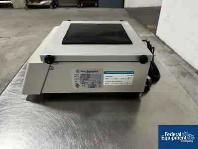 USED New Brunswick New Brunswick Innova 2000 Platform Shaker