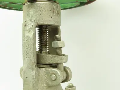 Newco 11F-C8M4-2 Manual  2" Flanged Stainless Gate Valve 150# Raised Face 4-Bolt
