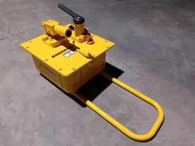 NEW ENERPAC P462
