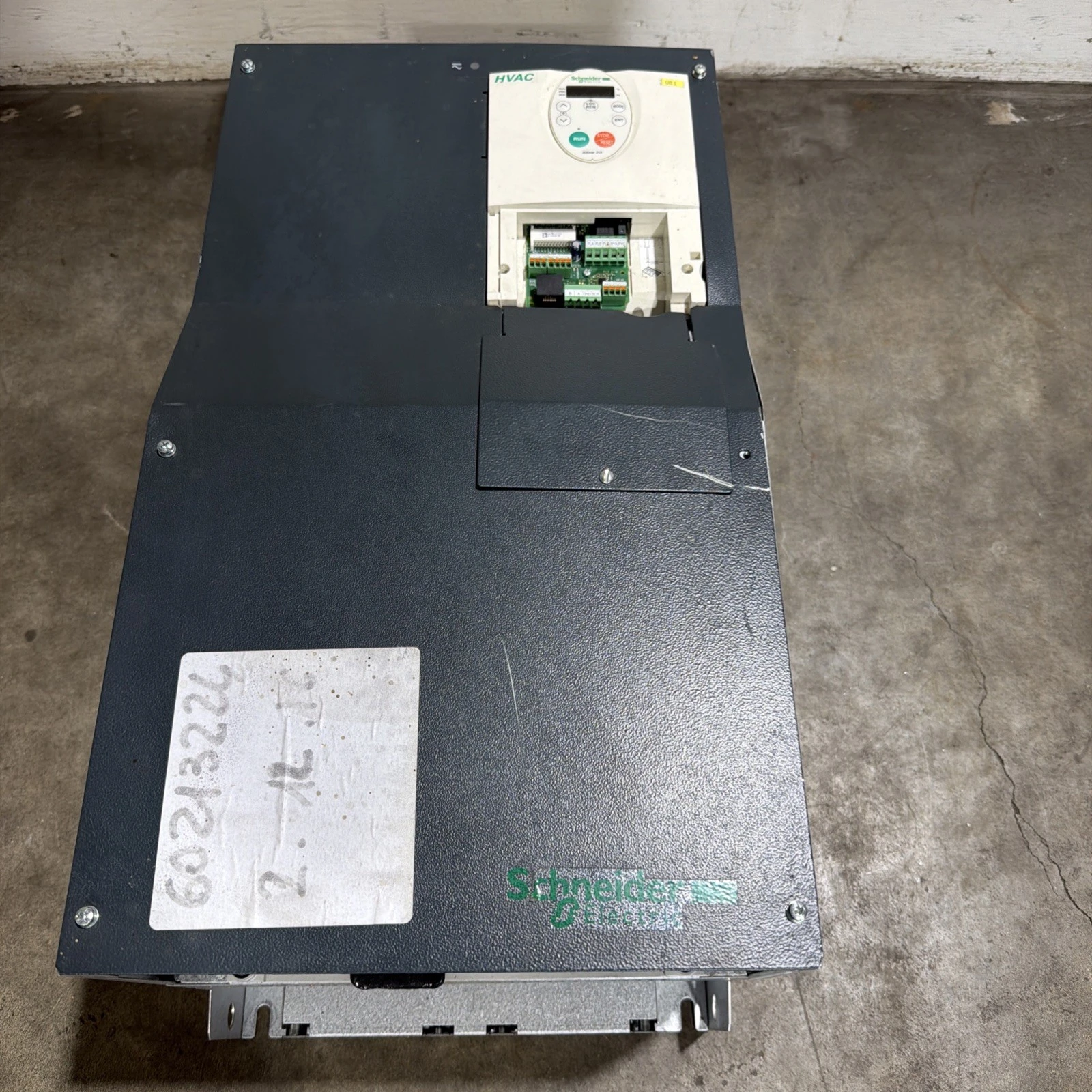USED Schneider Electric ATV212HD55N4