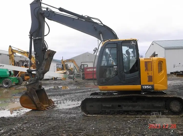 Used 2012 DEERE 135G Excavators New York US | Beck Equipment #1509278