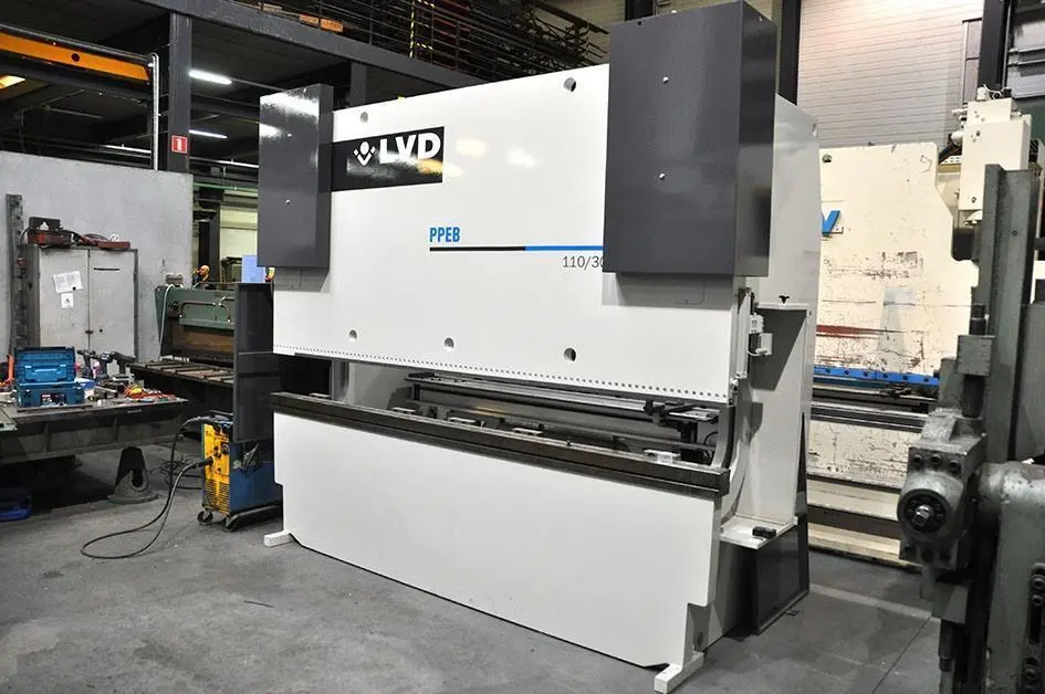 USED LVD PPEB 110 TON X 3100 MM CNC