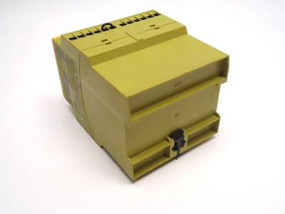 774709 | Pilz PNOZ X10 24VDC 6n/o 4n/c 3LED Safety Relay  - For parts or not working