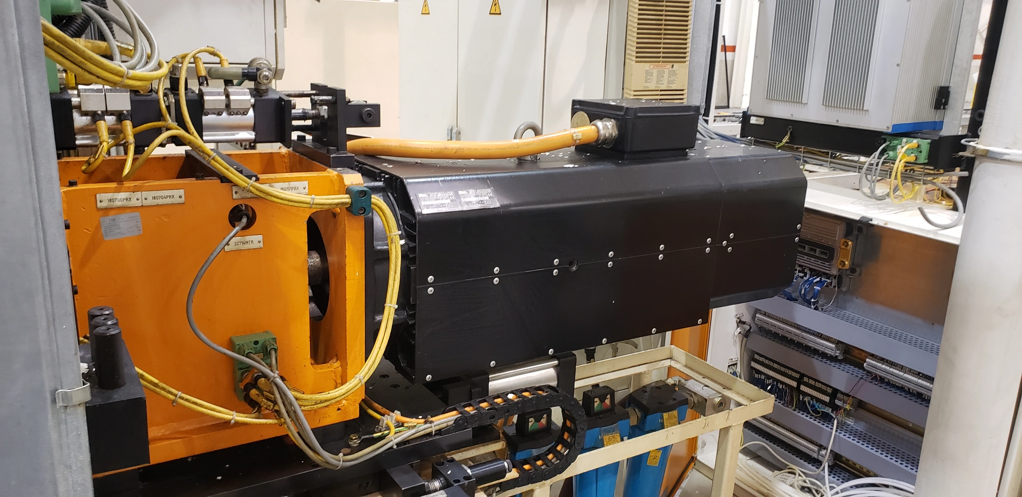 Rexroth Indramat Servo Motor 2AD180D-B350B1-BS03-A2N1
