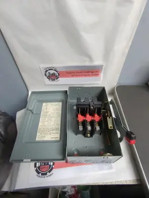 New | in-Stock SQUARE D HU361 Miscellaneous Equipment (Electrical & Power) | Surplus Asset Holdings #1196973