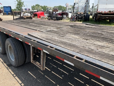 2005 Leland 30’ Tag Trailer