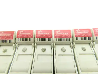 Eaton Bussman CHM1DIU Modular Fuse Holder Indicated Midget 600V 30A Lot of 13