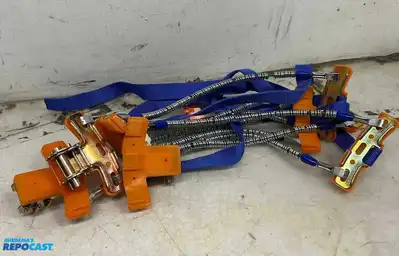 Lot of (3) VEVOR snow-chains model#ZT-265 size: 427x145x165 mm (cushion quantity 2 pieces)