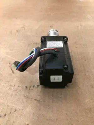 Yaskawa SGM-02A314 AC Servo Motor 200W 200V 2A 3000RPM