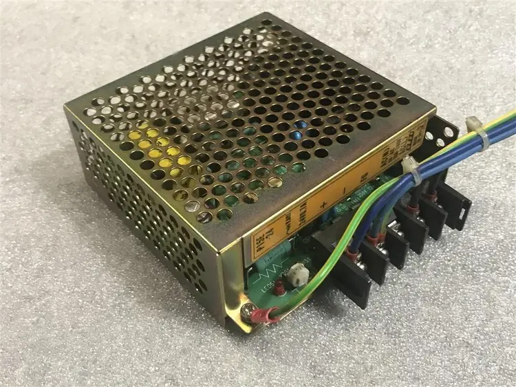 Used ELCO P15E-24 POWER SUPPLY 24 V0 7A / AC100-240V IN Misc Electrical & Power Parts BE | Apt International N.V #363981