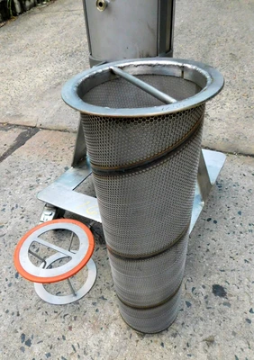 USED RONNINGEN PETTER BASKET FILTER 6" X 24"