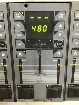 USED HUSKY 9152