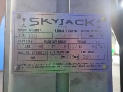 USED 1997 SKYJACK I30