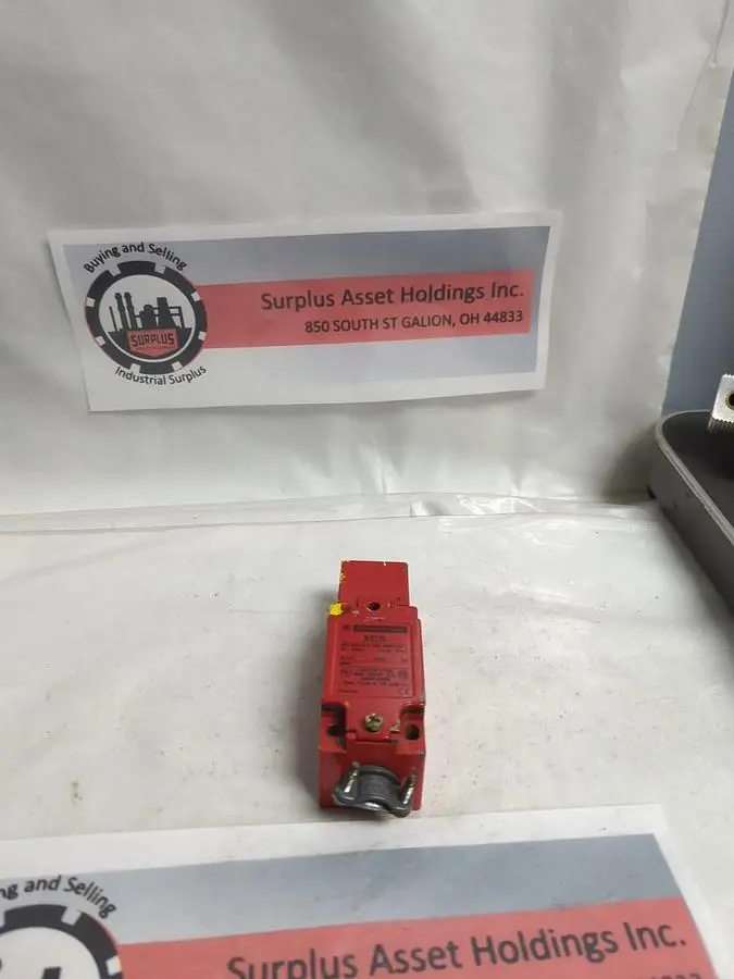 Used TELEMECANIQUE IEC 947-5-1 EN 60947-5-1 Miscellaneous Equipment (Electrical & Power) Ohio US | Surplus Asset Holdings #1240393