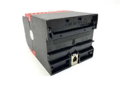 USED SCHNEIDER ELECTRIC PREVENTA SAFETY RELAY 300V 2.5A